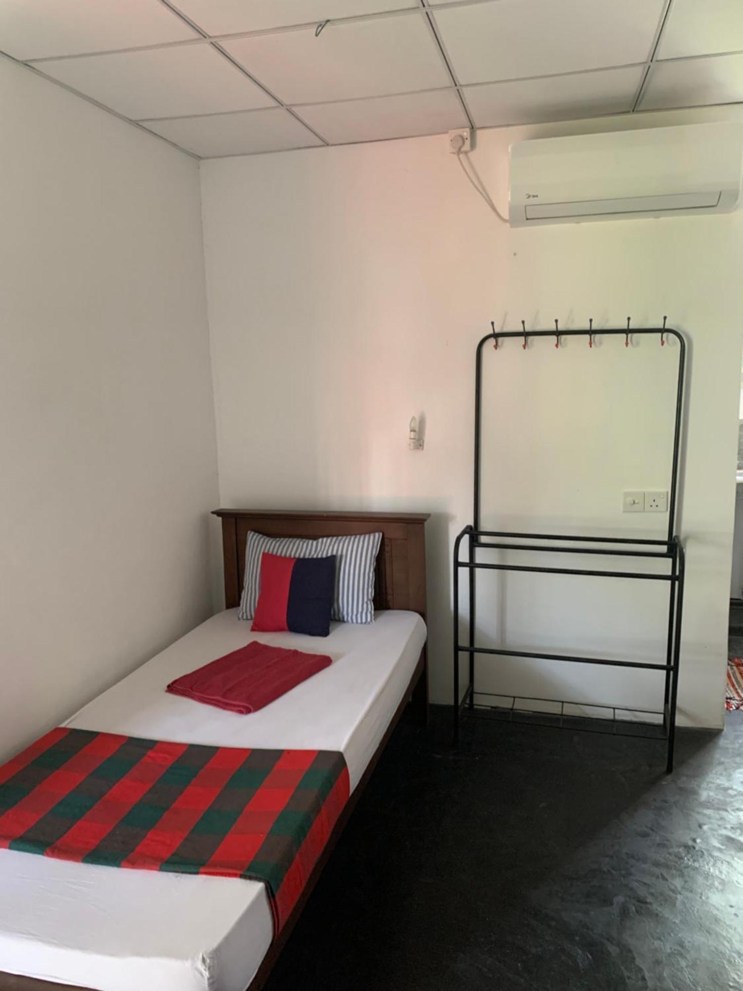 Double G Motel Weligama Exterior photo