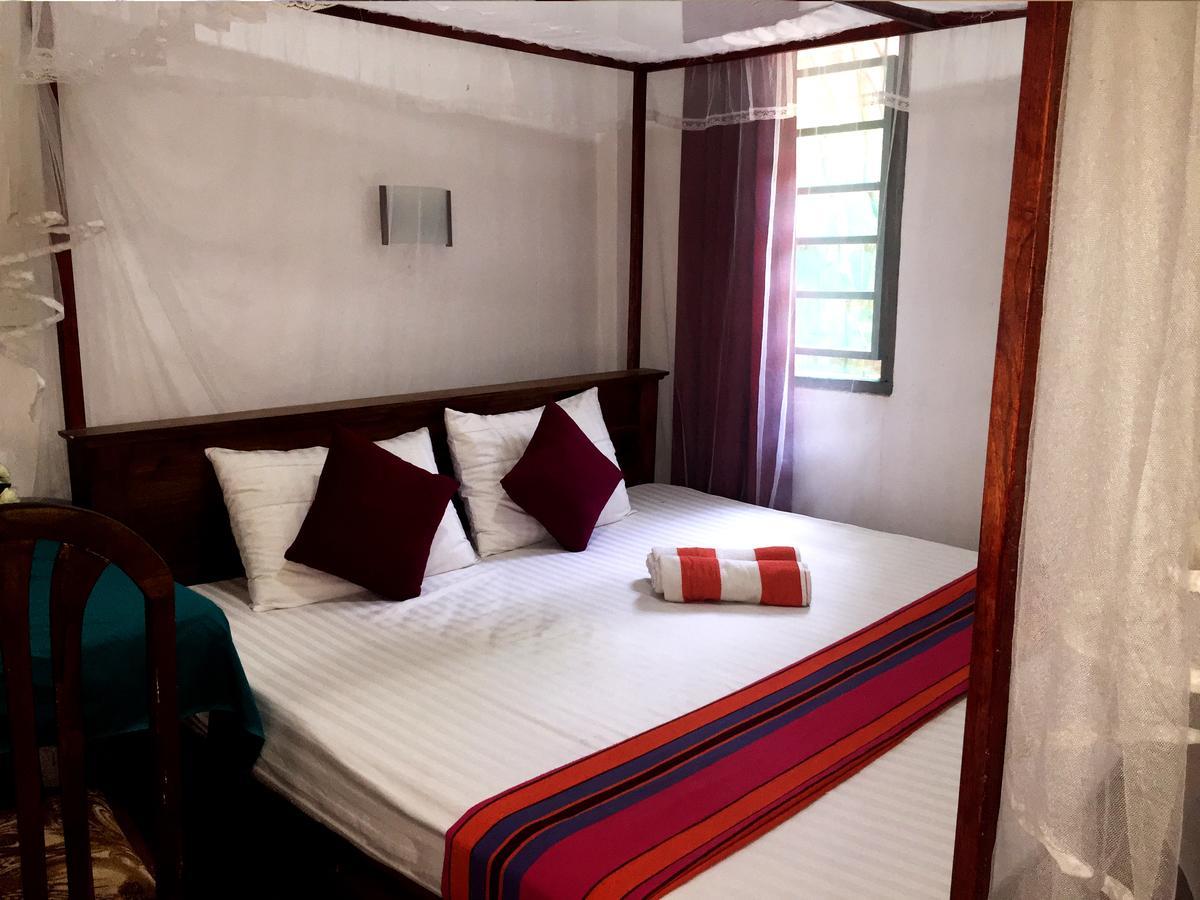 Double G Motel Weligama Exterior photo