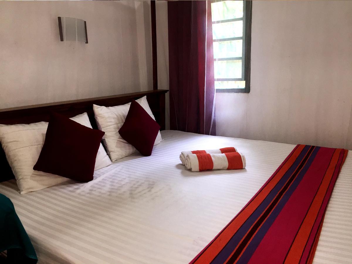 Double G Motel Weligama Exterior photo